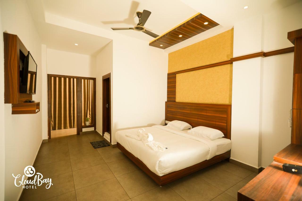 Hotel Cloudbay Kattappana Exterior foto