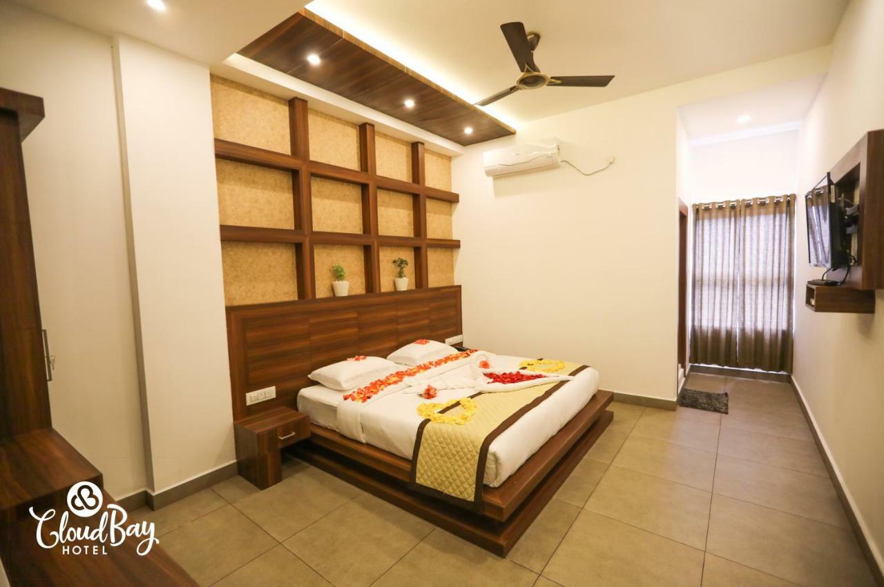 Hotel Cloudbay Kattappana Exterior foto